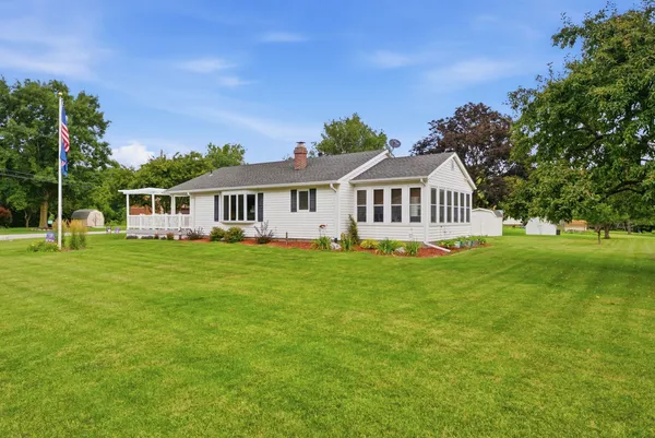 $273,500 | 414 West 19th Avenue, Coal Valley, IL 61240