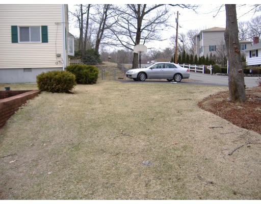 5 Waverly Road Woburn, MA 01801 - Photo 25 of 28 Gallery Image 25