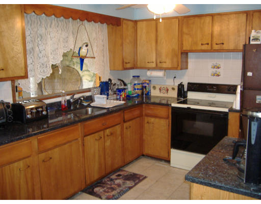 5 Waverly Road Woburn, MA 01801 - Photo 5 of 28 Gallery Image 5