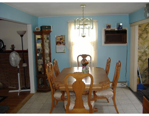 5 Waverly Road Woburn, MA 01801 - Photo 6 of 28 Gallery Image 6