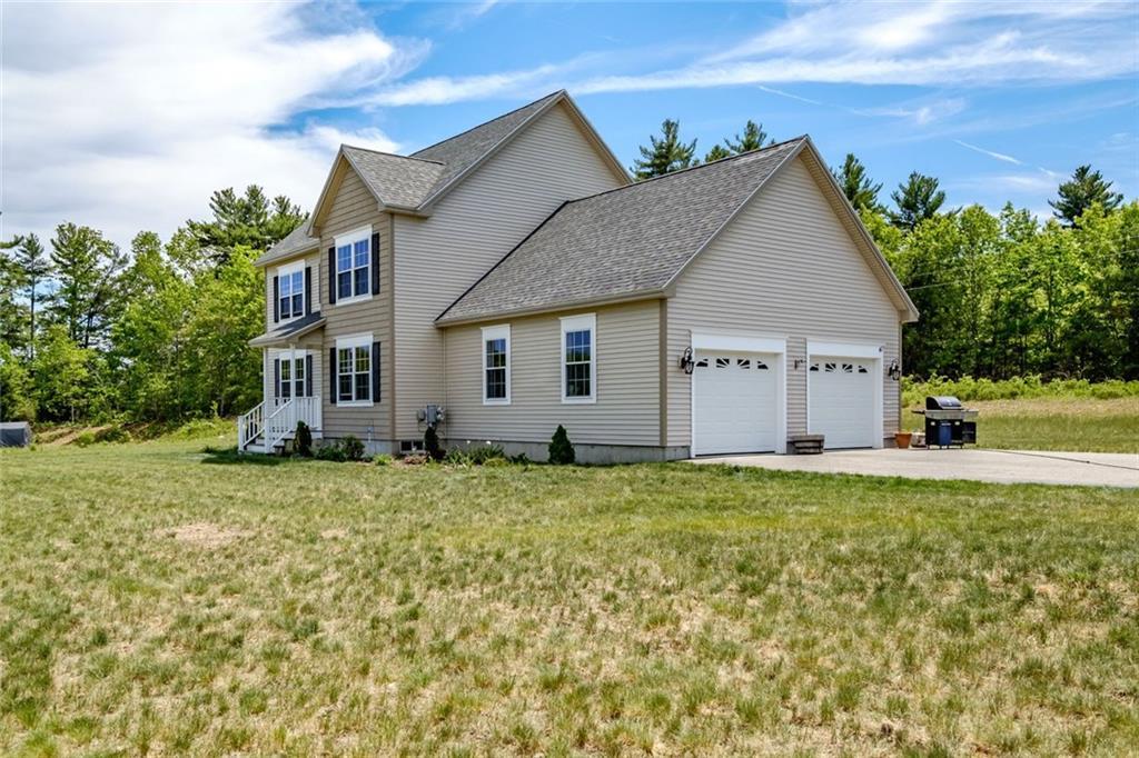 41 Hackmatack Way Gorham, ME 04038 - Photo 2 of 34 Photo