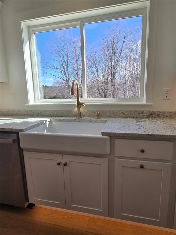 5 Whitney Road Phillipston, MA 01331 - Photo 4 of 35