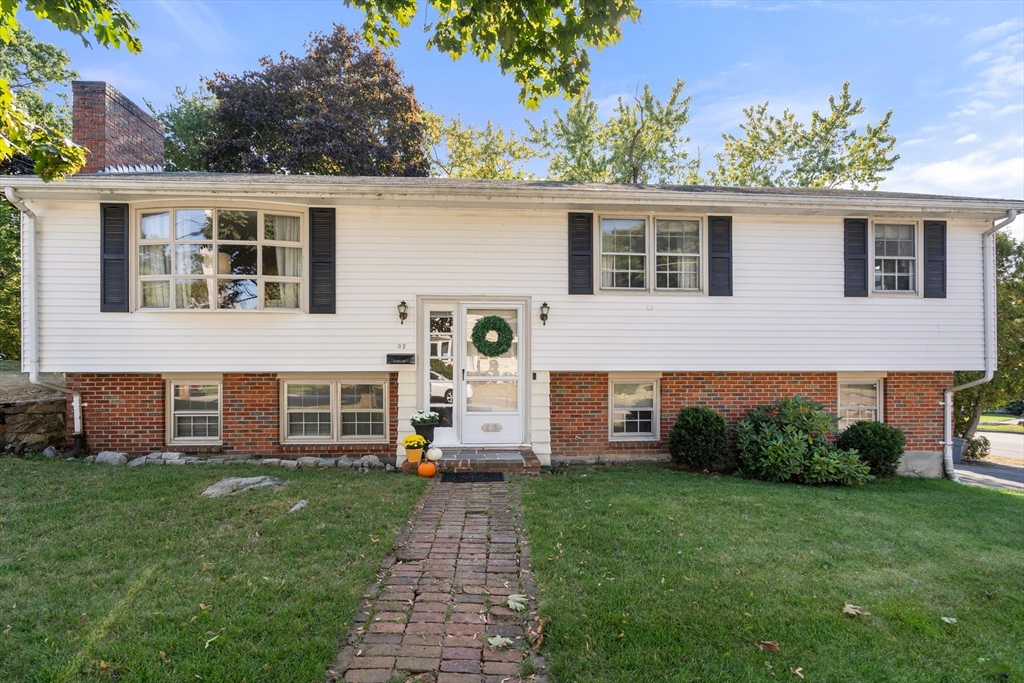 32 Oak Ridge Circle Lynn, MA 01904 - Photo 1 of 37 Gallery Image 1