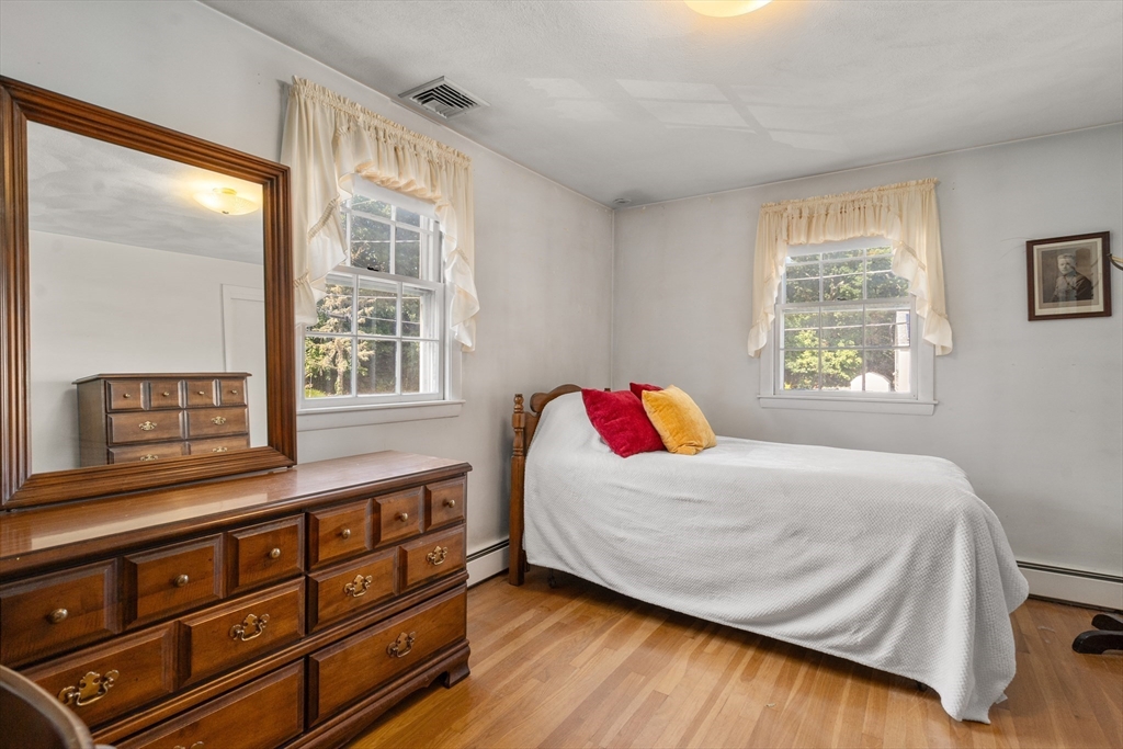 32 Oak Ridge Circle Lynn, MA 01904 - Photo 18 of 37 Gallery Image 18