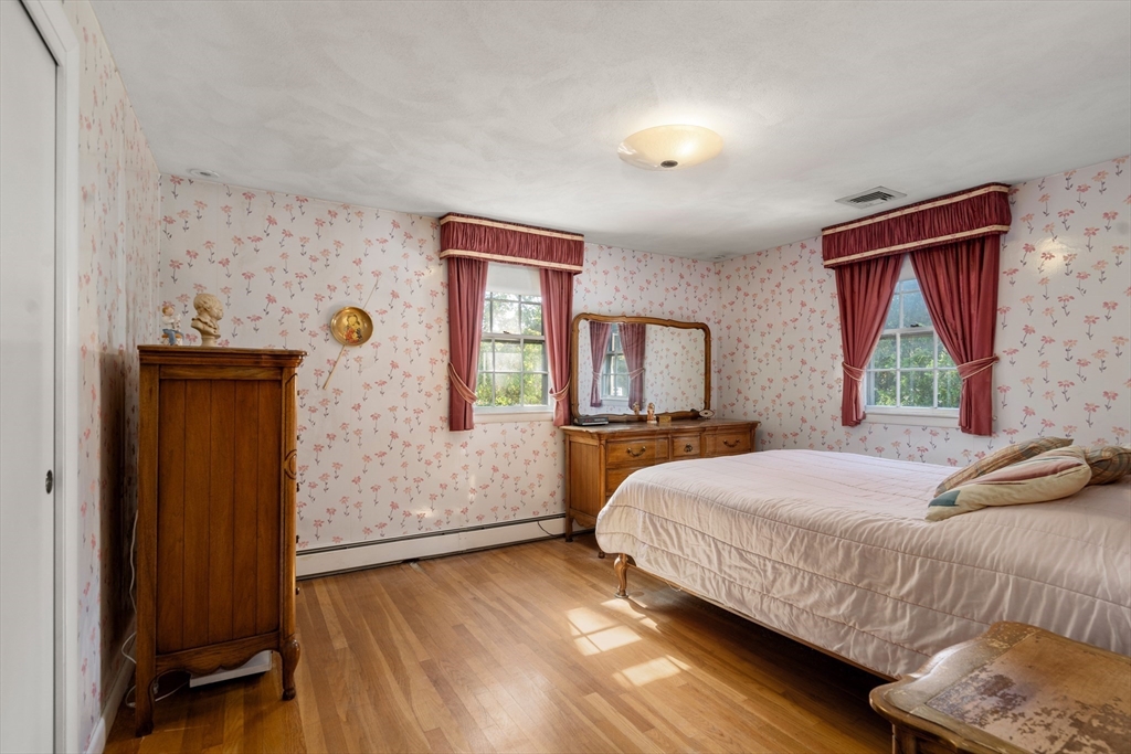 32 Oak Ridge Circle Lynn, MA 01904 - Photo 20 of 37 Gallery Image 20