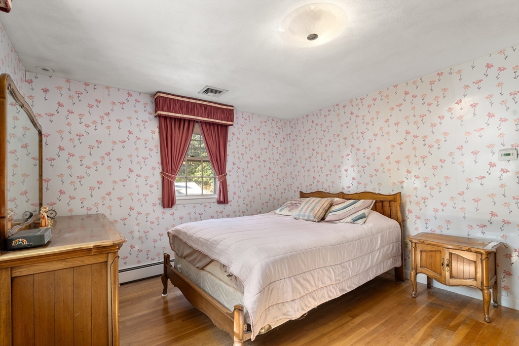 32 Oak Ridge Circle Lynn, MA 01904 - Photo 21 of 37 Gallery Image 21