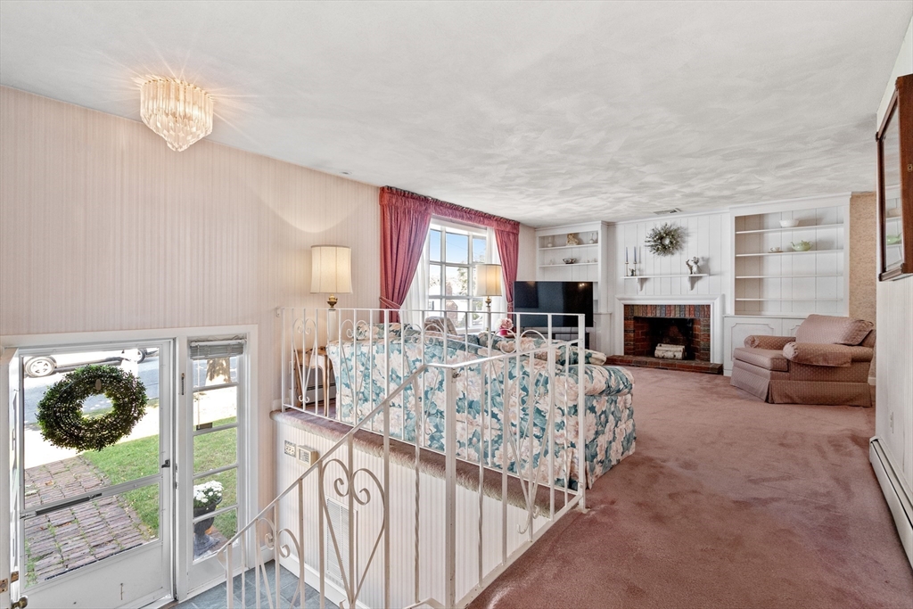 32 Oak Ridge Circle Lynn, MA 01904 - Photo 5 of 37 Gallery Image 5