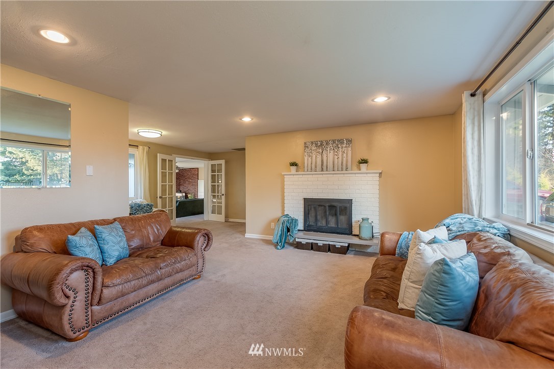 738 East Buena Road Lynden, WA 98264 - Photo 3 of 40