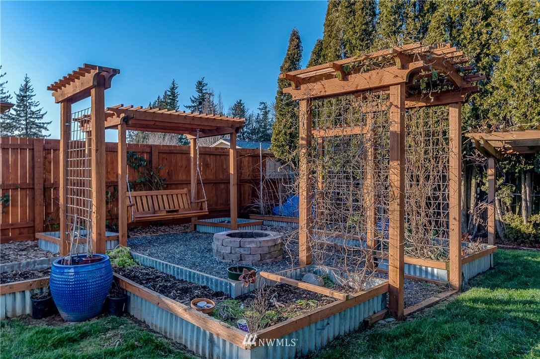 738 East Buena Road Lynden, WA 98264 - Photo 23 of 40