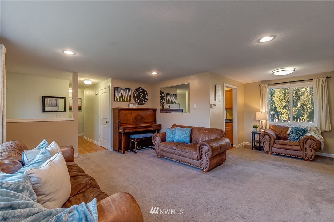 738 East Buena Road Lynden, WA 98264 - Photo 7 of 40