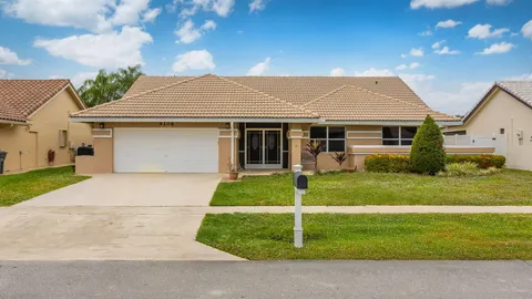 $735,000 | 9208 Sun Pointe Drive, Boynton Beach, FL 33437