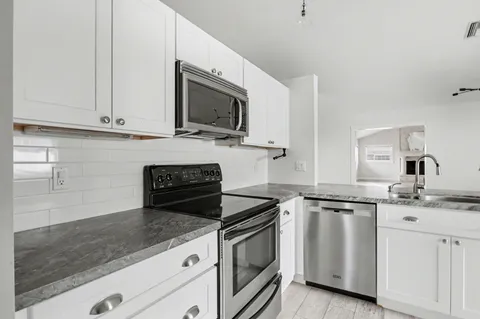 $735,000 | 9208 Sun Pointe Drive, Boynton Beach, FL 33437