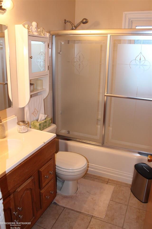 8281 Standard Street Center Line, MI 48015 - Photo 20 of 30 31338154-19.JPG