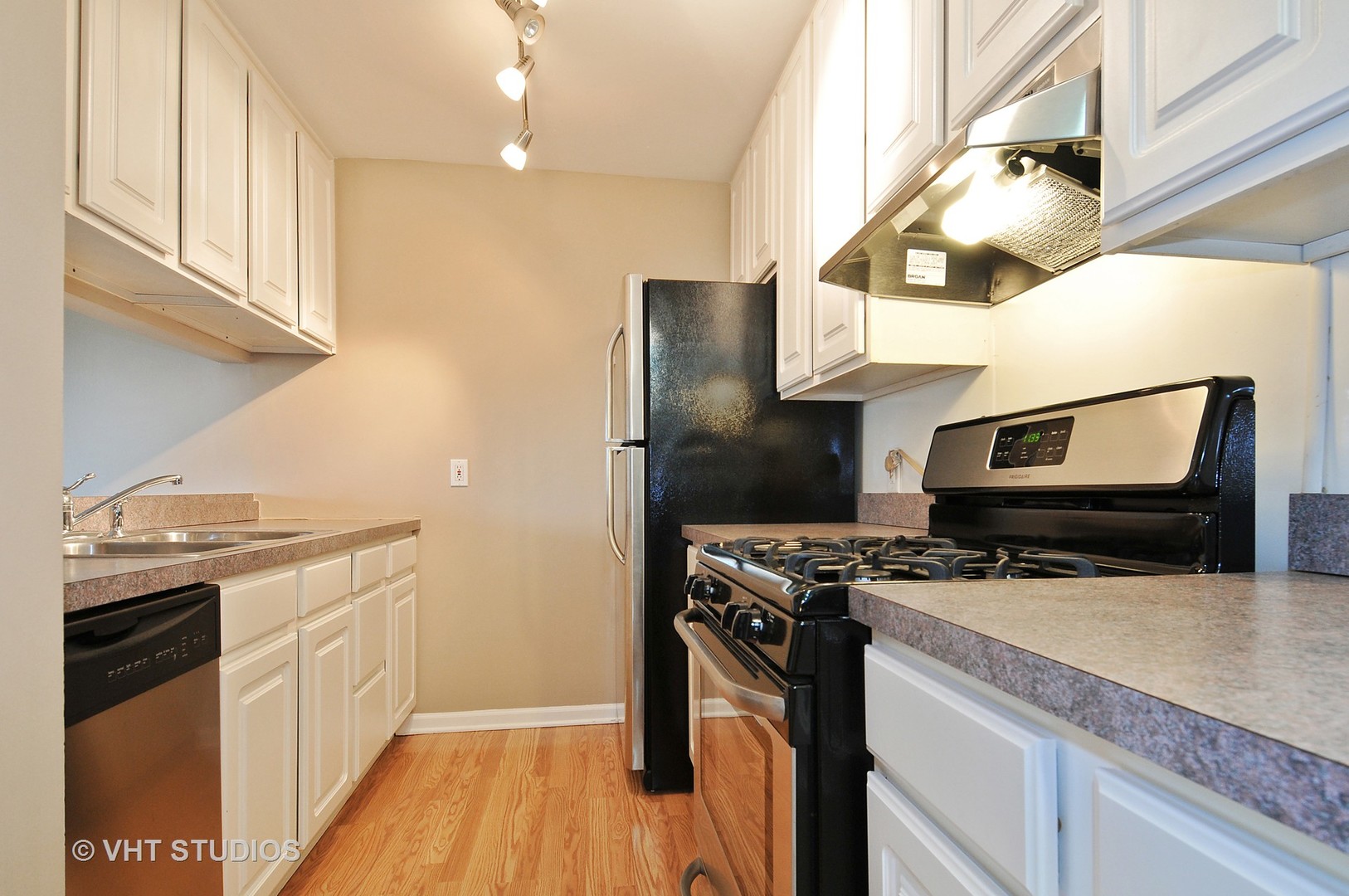 1980 Selmarten Road, Unit 3908 Aurora, IL 60505 - Photo 3 of 15