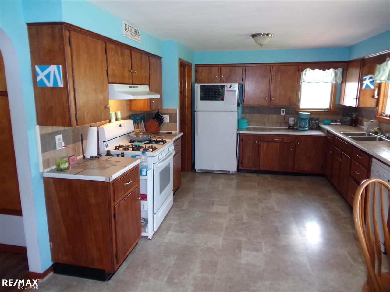 2248 Capac Road Allenton, MI 48002 - Photo 8 of 25 50049640-10.JPG