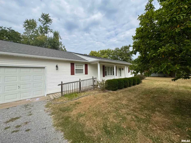 $249,000 | 120 Southwest Drive, Harrisburg, IL 62946