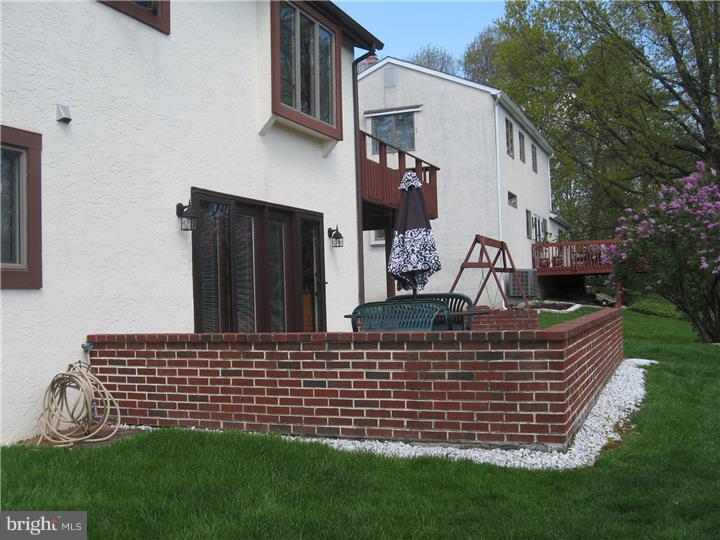 507 Flora Circle Springfield, PA 19064 - Photo 23 of 25 Patio