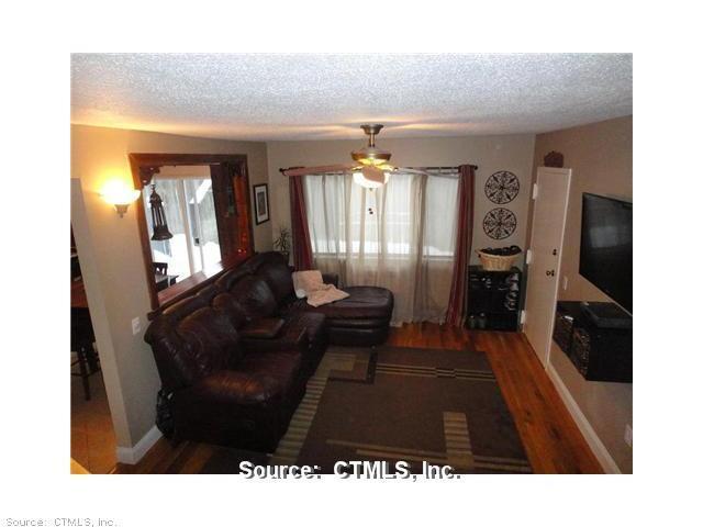 88 Wakelee Road, Unit 4 Waterbury, CT 06705 - Photo 1 of 1 Living Room.