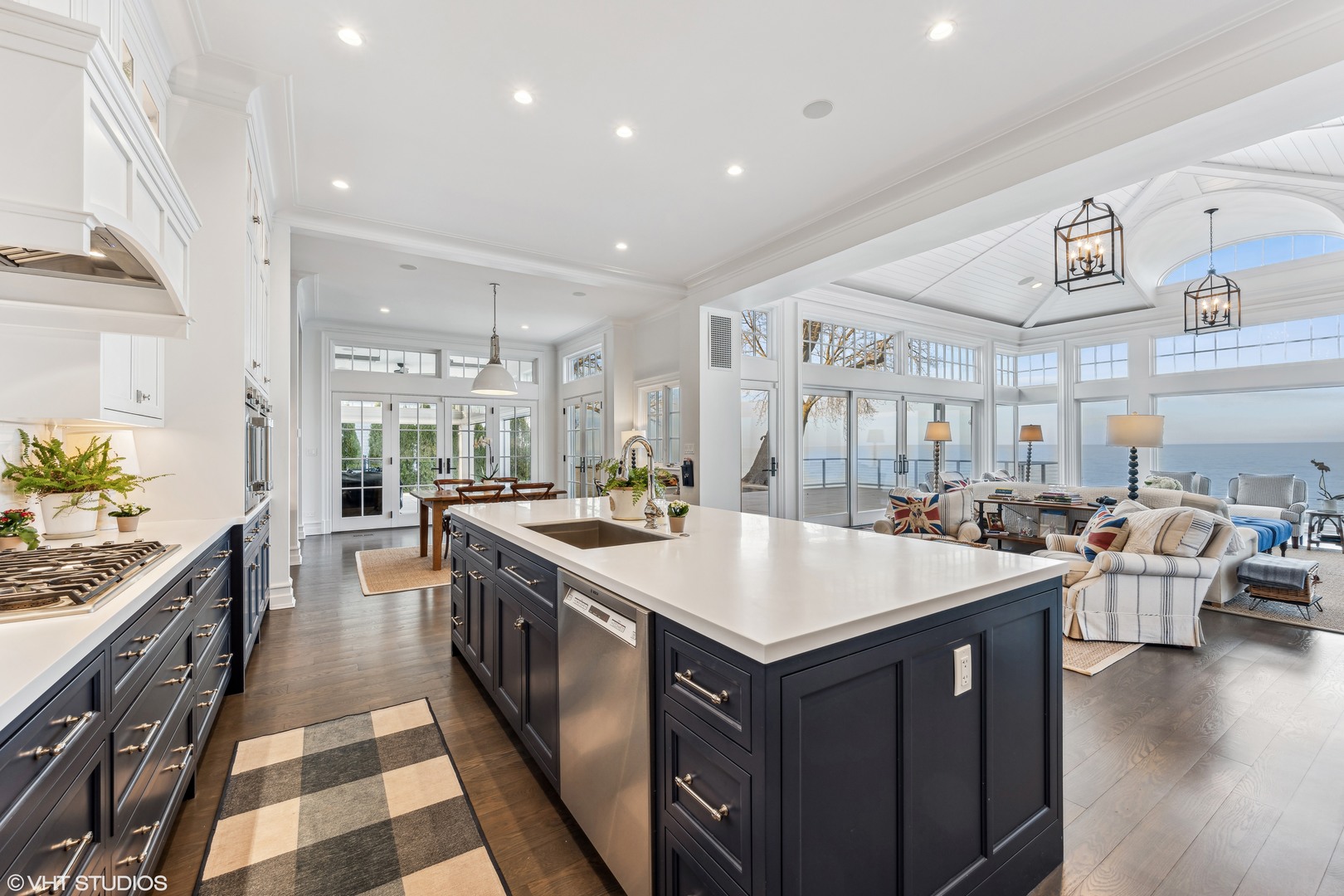 139 Sheridan Road Winnetka, IL 60093 - Photo 11 of 51 a large kitchen with a table and chairs