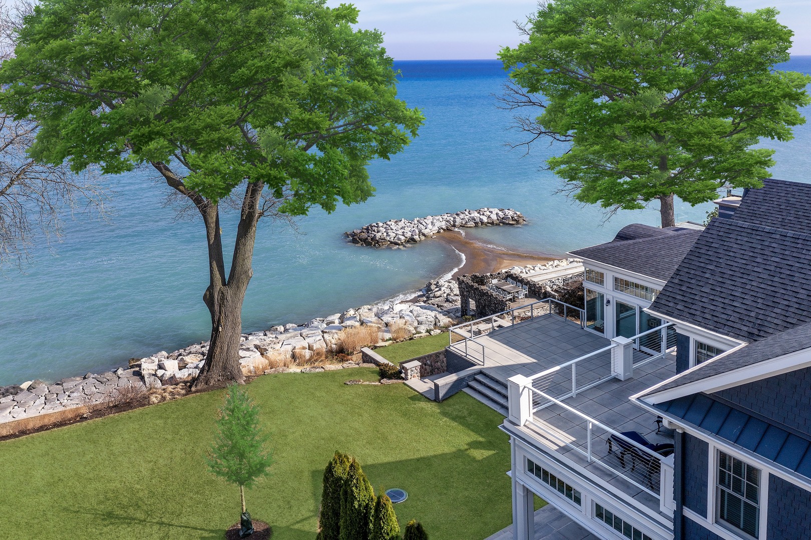 139 Sheridan Road Winnetka, IL 60093 - Photo 32 of 51 an aerial view of a house with a yard