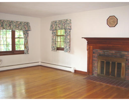 30 Bannister Road Andover, MA 01810 - Photo 3 of 12 Gallery Image 3