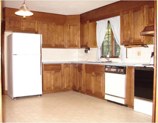 30 Bannister Road Andover, MA 01810 - Photo 5 of 12 Gallery Image 5