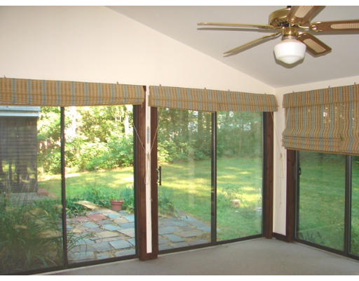 30 Bannister Road Andover, MA 01810 - Photo 8 of 12 Gallery Image 8