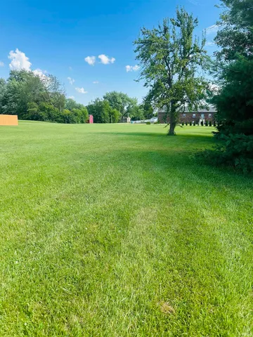 $39,900 | 811 West Jackson Street, Parker City, IN 47368