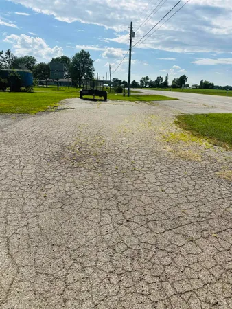 $29,900 | 811 West Jackson Street, Parker City, IN 47368