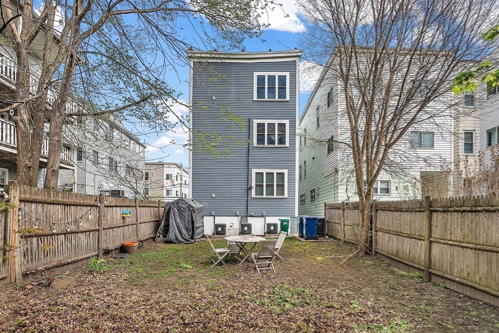 26 Hardwick Street, Unit 1 Cambridge, MA 02141 - Photo 15 of 18