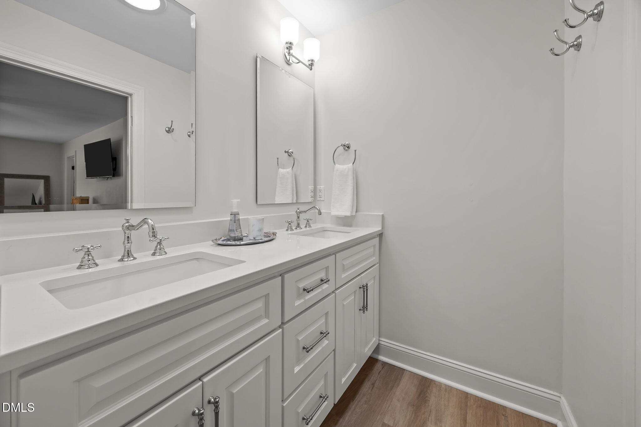 4800 Oak Park Road Raleigh, NC 27612 - Photo 13 of 31 40-web-or-mls-IMG_3622