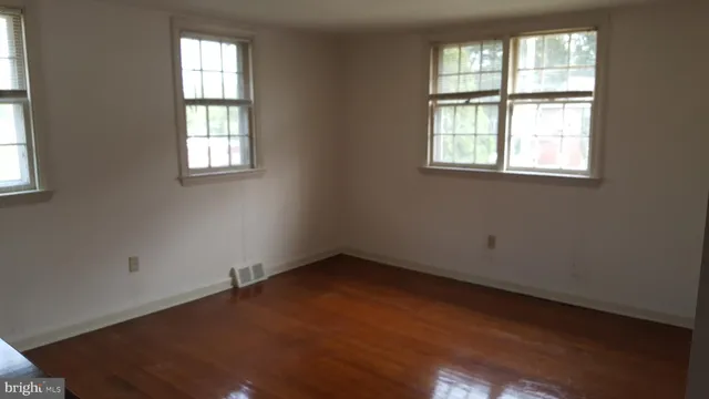 $1,575 | 16 A St Albans Avenue, Newtown Square, PA 19073