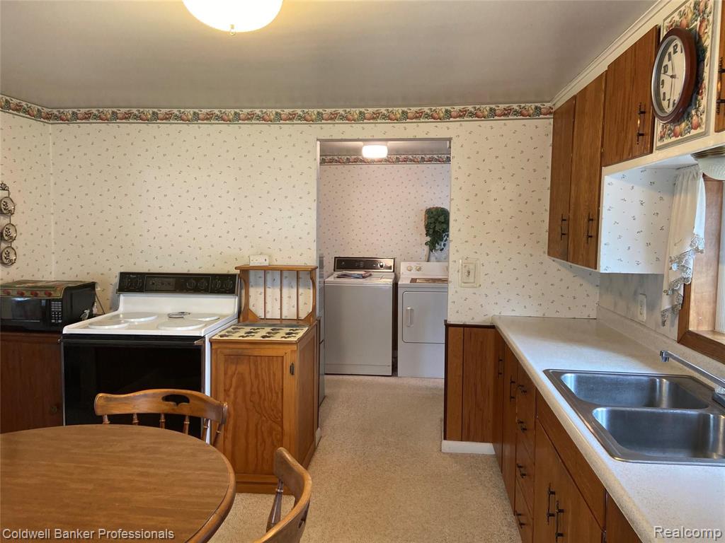 1642 Fish Lake Road Lapeer, MI 48446 - Photo 19 of 33