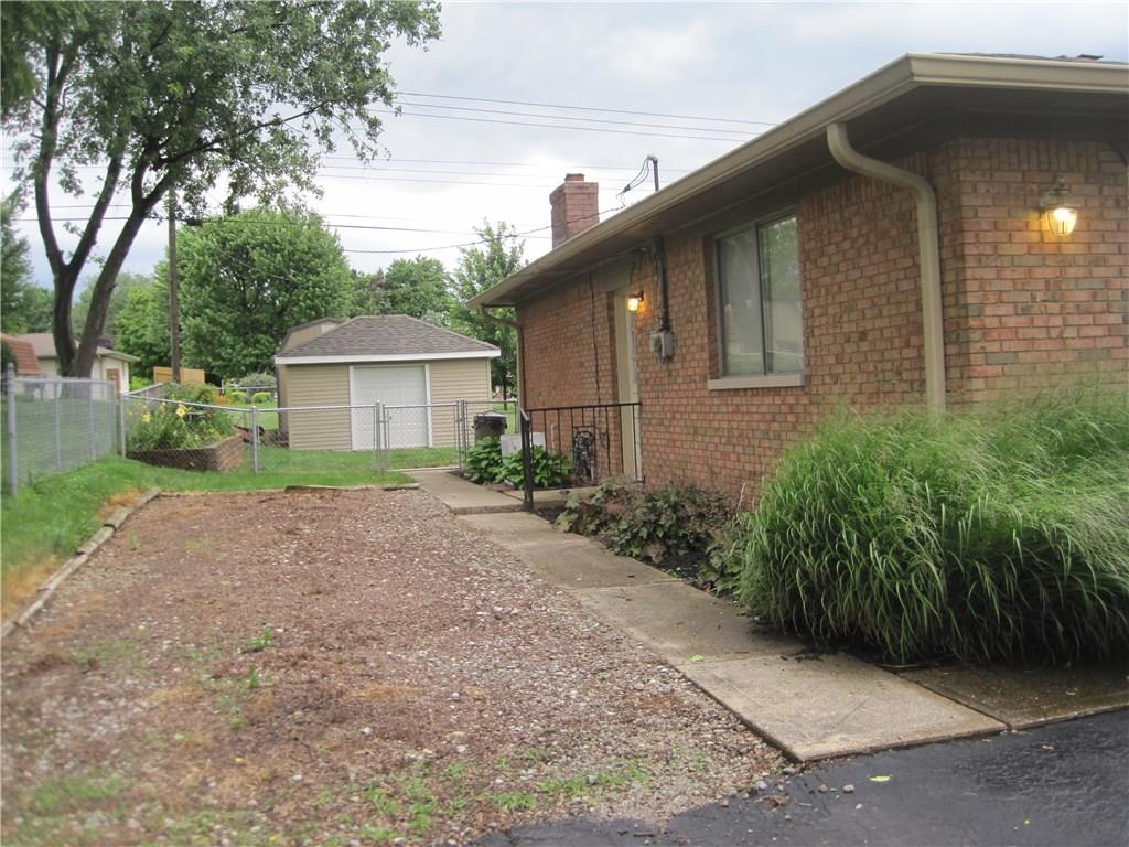 142 Griffin Road Indianapolis, IN 46227 - Photo 3 of 18 Gallery Image 3