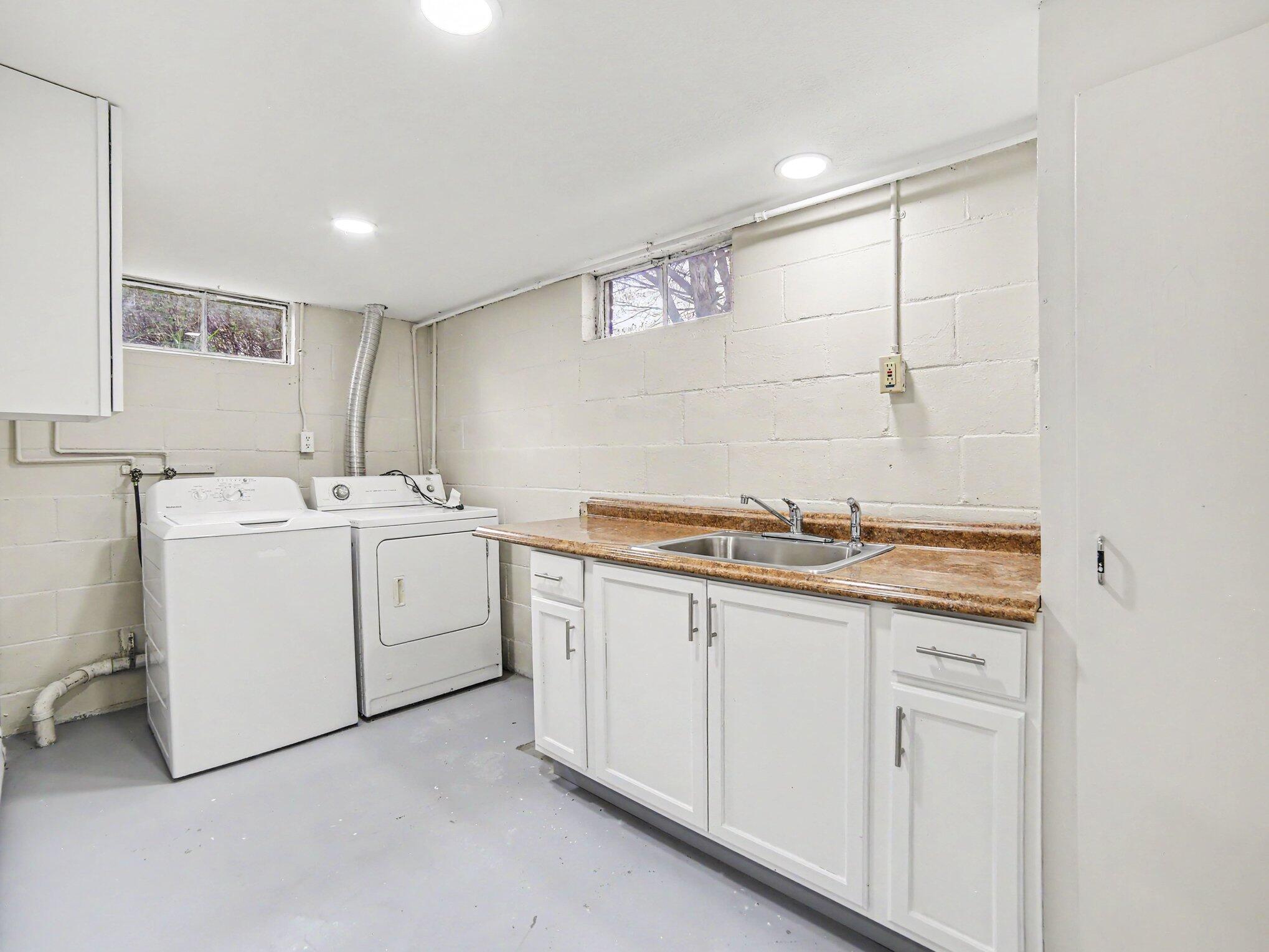 258 3rd Street Pentwater, MI 49449 - Photo 33 of 50 Laundry Area