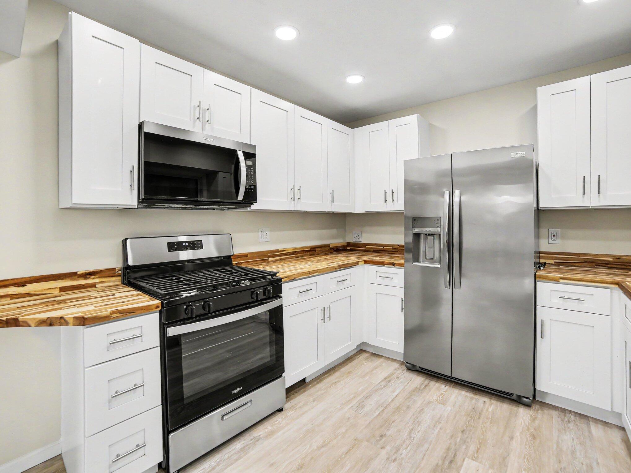 258 3rd Street Pentwater, MI 49449 - Photo 10 of 50 Brand New Appliances