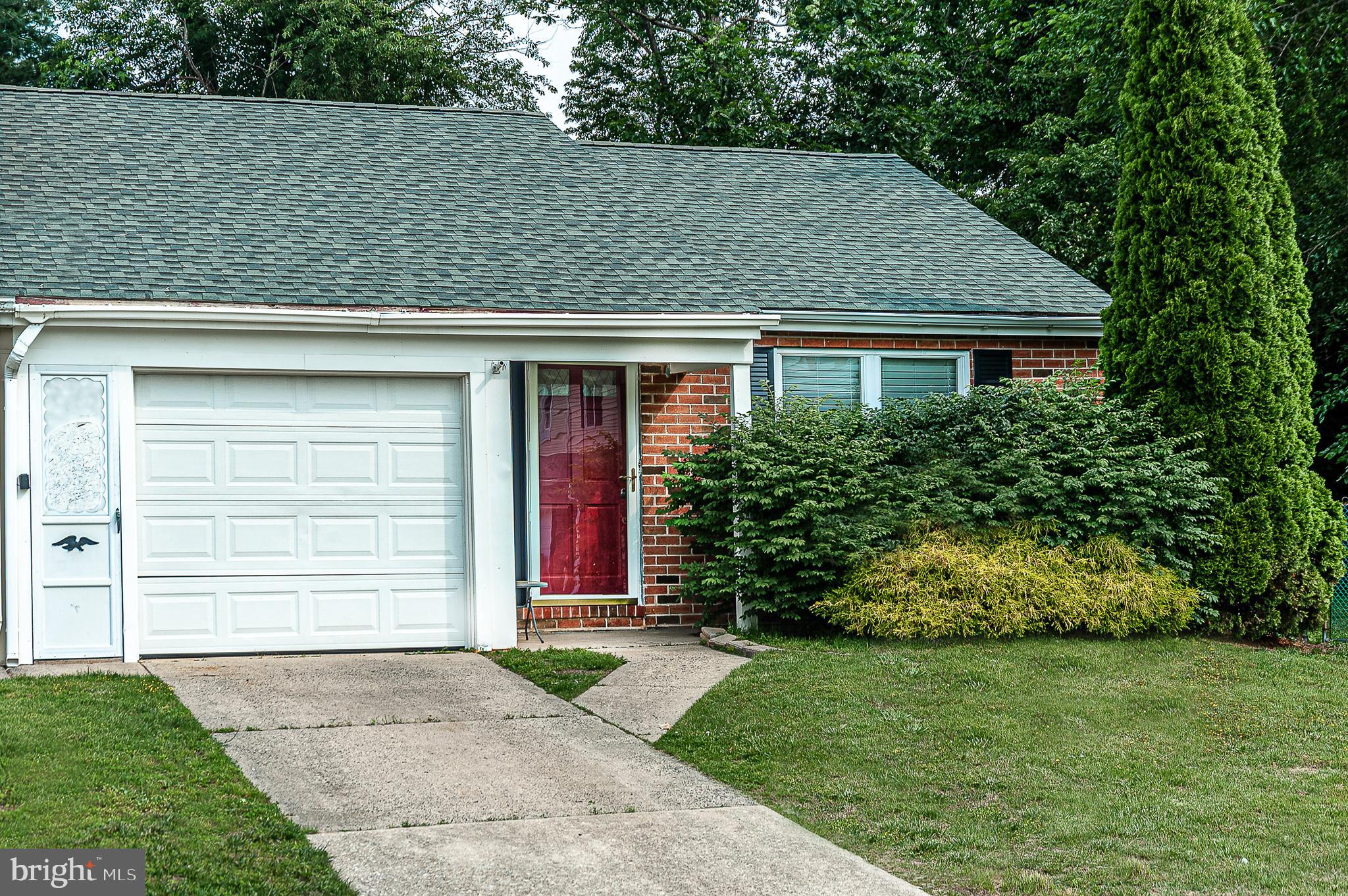 102 Brookdale Place Clementon, NJ 08021 - Photo 24 of 25 front view of a house