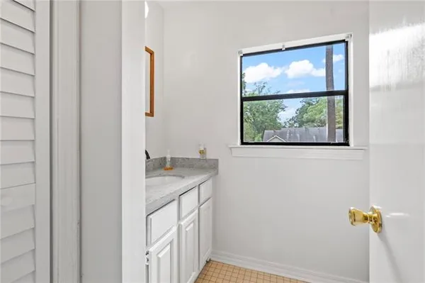 $385,000 | 203 Mimosa Circle, Mandeville, LA 70471