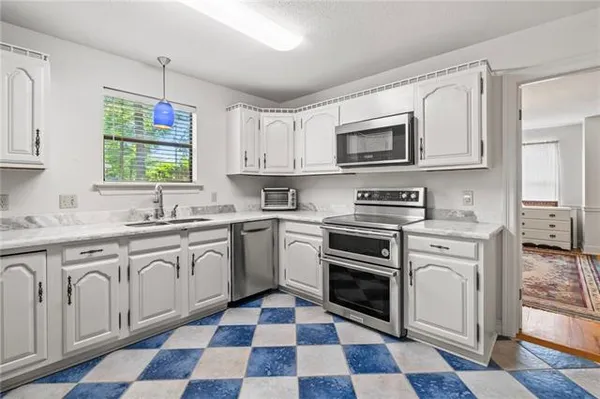 $385,000 | 203 Mimosa Circle, Mandeville, LA 70471