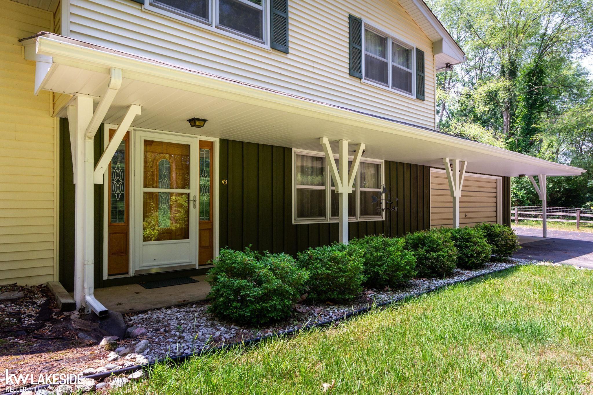 2488 Brighton Road Howell, MI 48843 - Photo 5 of 54