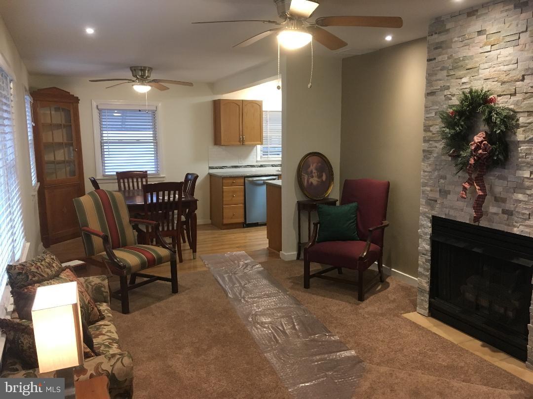 13 Warwick Road Stratford, NJ 08084 - Photo 3 of 9