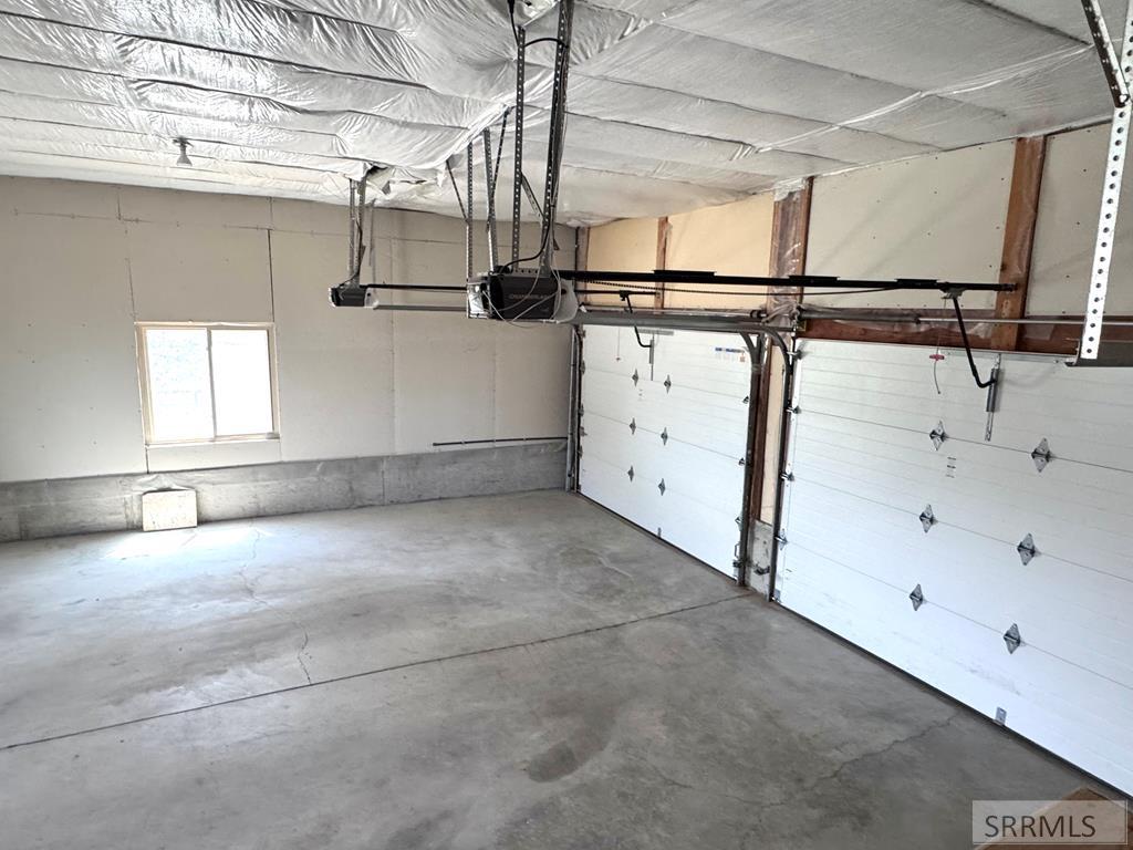 1391 Stoddard Road Shelley, ID 83274 - Photo 27 of 45 Garage