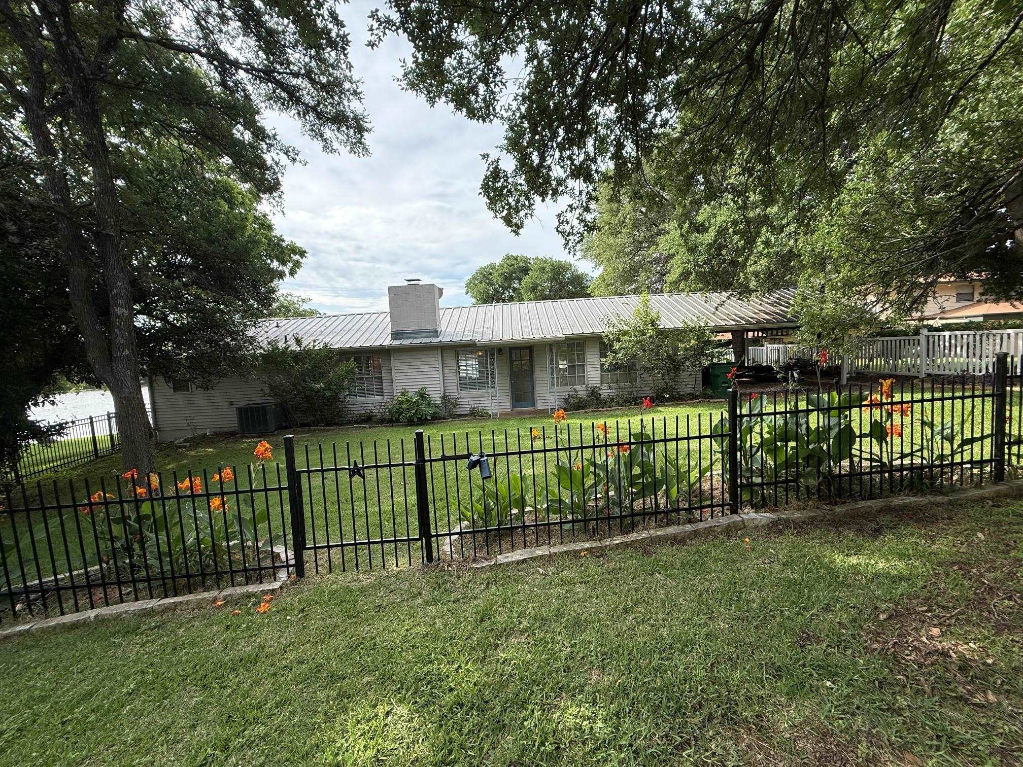 110 Bluebonnet Circle Burnet, TX 78611 - Photo 5 of 33