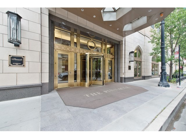 21 East Huron Street, Unit 706 Chicago, IL 60611 - Photo 2 of 20