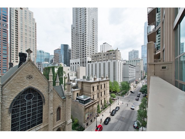 21 East Huron Street, Unit 706 Chicago, IL 60611 - Photo 17 of 20