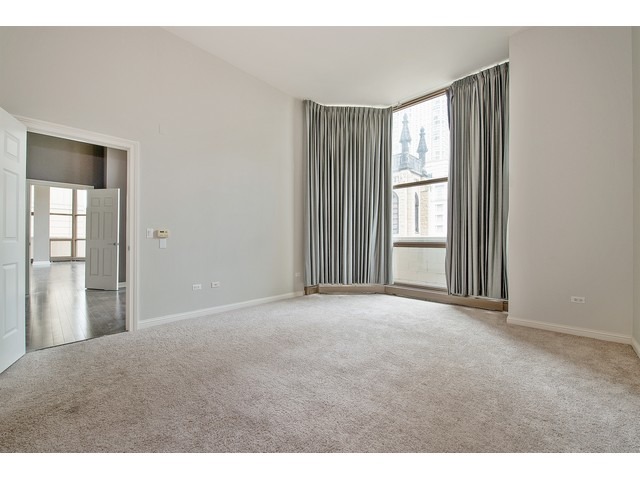 21 East Huron Street, Unit 706 Chicago, IL 60611 - Photo 10 of 20