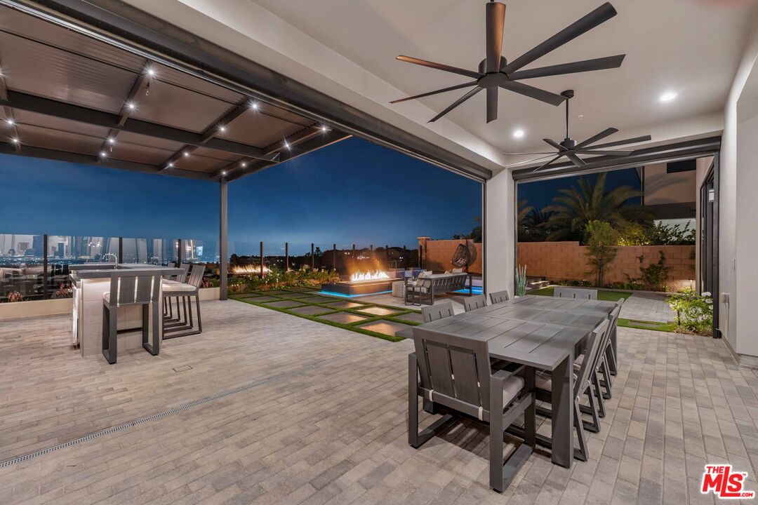 20524 Shelley Lane Porter Ranch, CA 91326 - Photo 31 of 73 a view of a bar restaurant