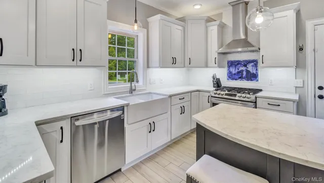 $2,750,000 | 26 Box Tree Road, East Quogue, NY 11942