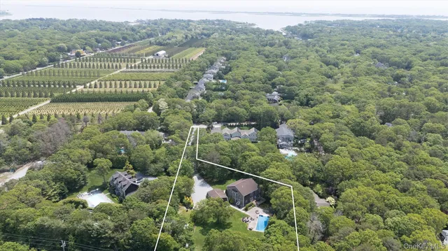 $2,750,000 | 26 Box Tree Road, East Quogue, NY 11942