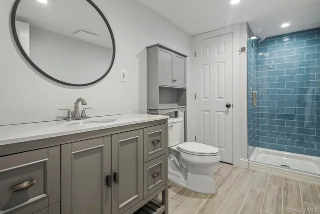 $2,750,000 | 26 Box Tree Road, East Quogue, NY 11942